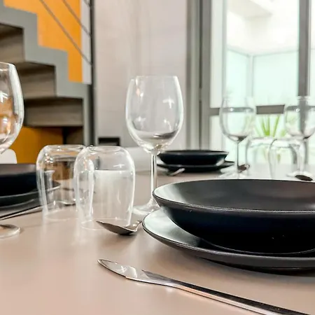 Appartement Loft Stadio - Parking, Gym & Comfort *