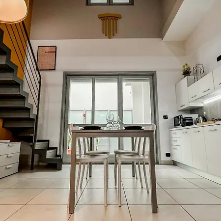 Loft Di Design Con Garage E Area Fitness *