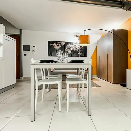 Loft Di Design Con Garage E Area Fitness Apartment